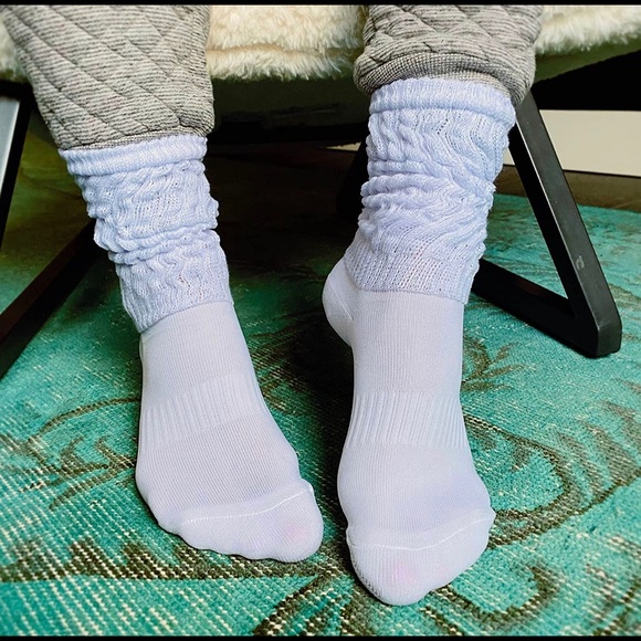 3 PAIRS SCRUNCH SOCKS - Picture 3 of 7